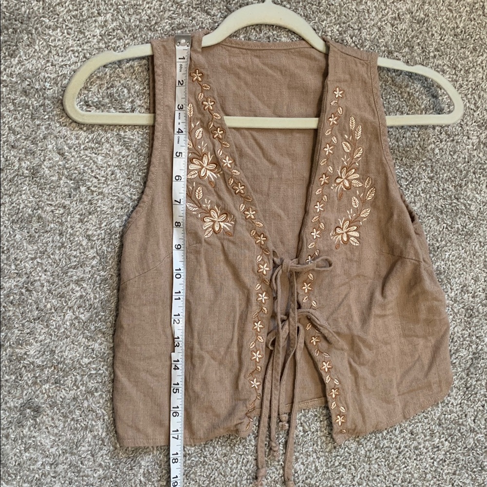 SHEIN Brown Embroidered Tie-Front Tank Top - Picture 5 of 7